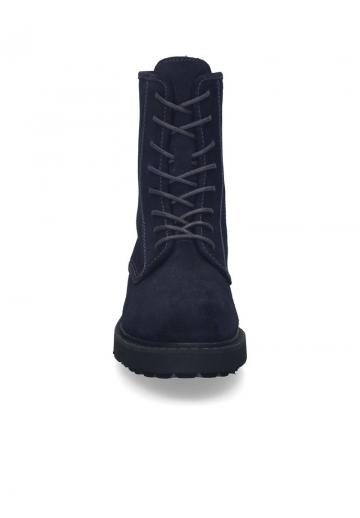 Ботинки на шнуровке