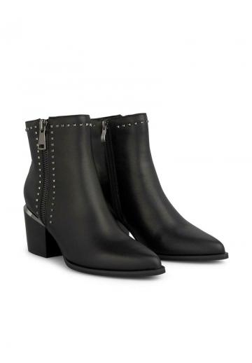 Полусапожки на высоком каблуке