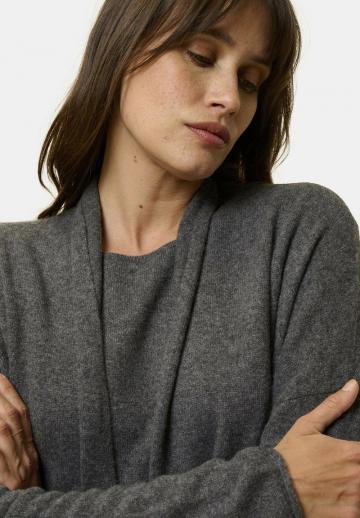 Длинный жилет