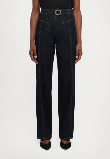 Прямые джинсы