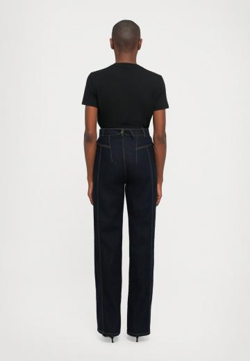 Прямые джинсы