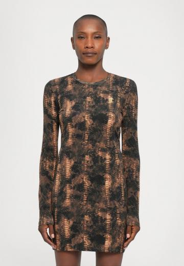 Короткое платье