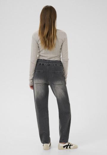 Свободные джинсы