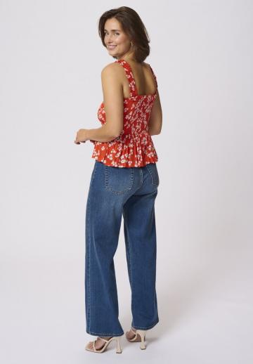 Блузка без рукавов