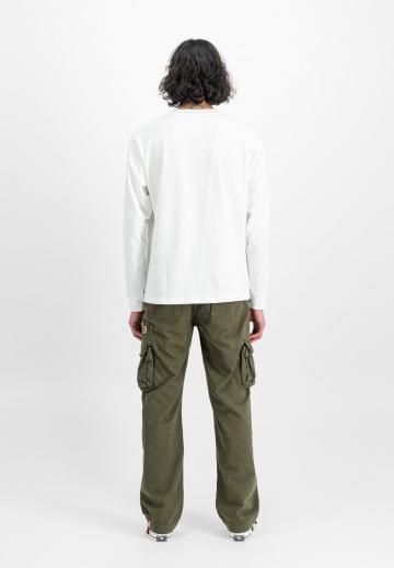 Брюки с накладными карманами