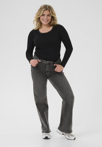 Клешеные джинсы