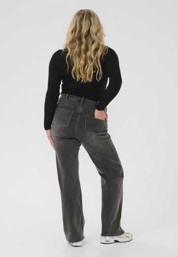 Клешеные джинсы