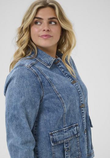 Джинсовая куртка