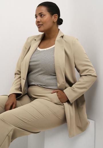 Длинный блейзер