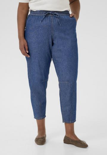 Короткие джинсы