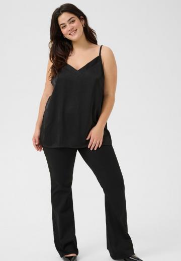 Топ на бретельках