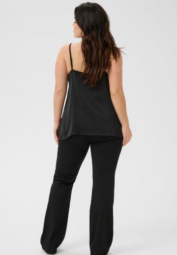 Топ на бретельках