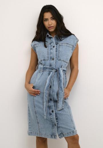 Джинсовая жилетка