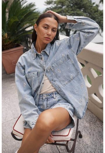 Джинсовая куртка