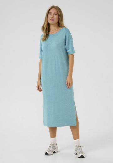 Вязаное платье