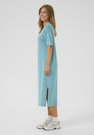 Вязаное платье