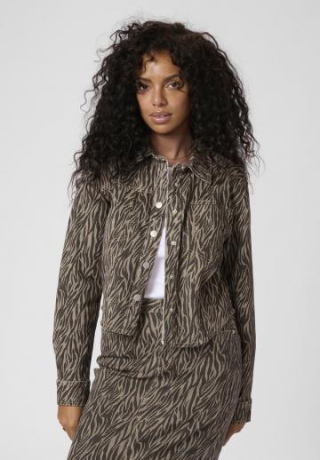 Джинсовая куртка