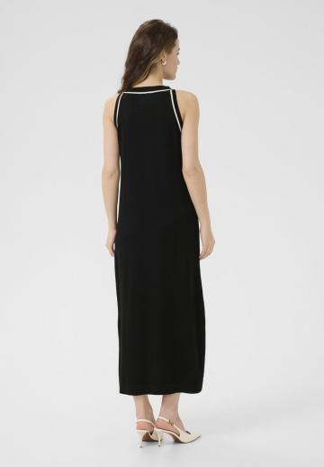 Вязаное платье