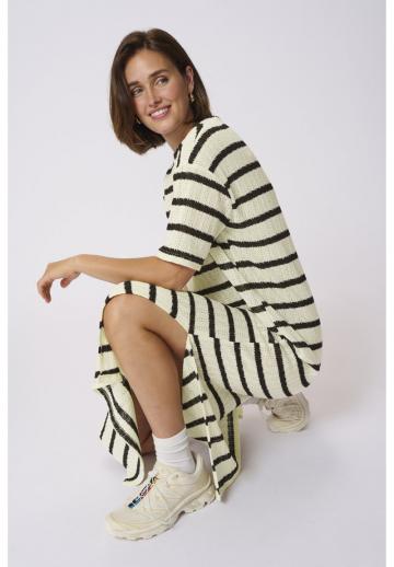 Вязаное платье