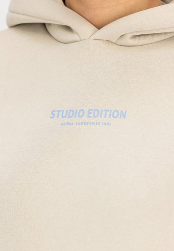 Пуловер с капюшоном