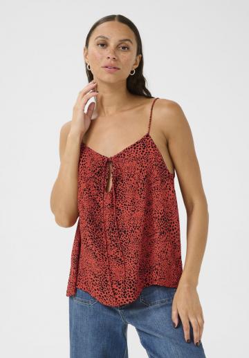 Топ на бретельках