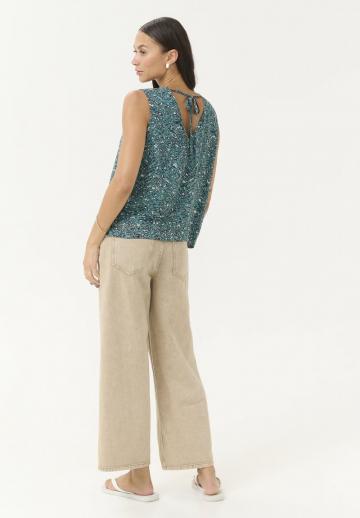 Блузка без рукавов