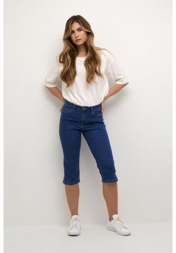 Короткие джинсы