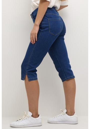 Короткие джинсы