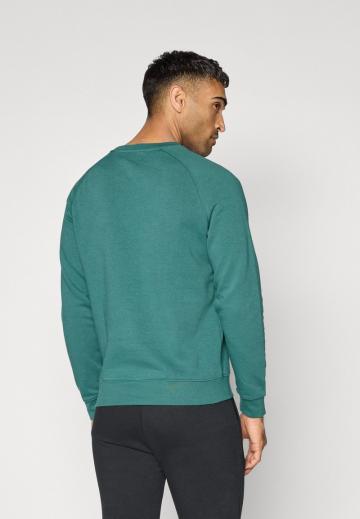 Спортивная кофта