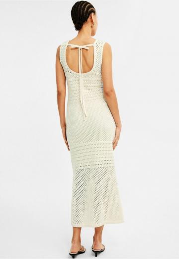 Вязаное платье