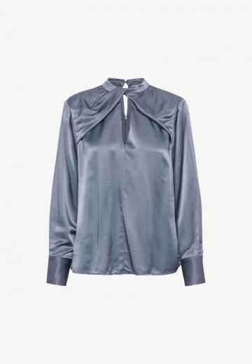Атласная блузка