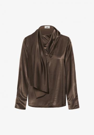 Атласная блузка