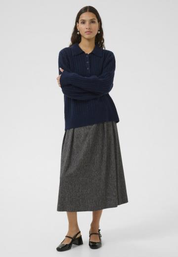 Пуловер с воротником поло