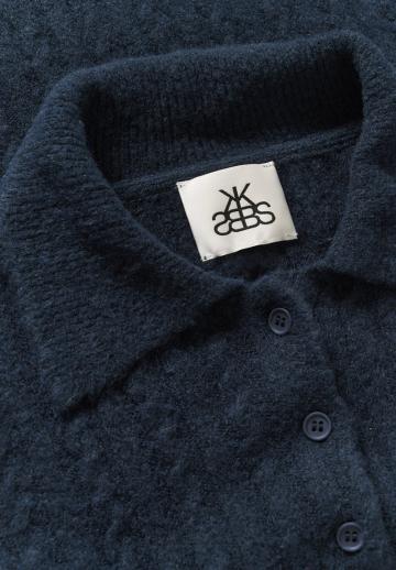 Пуловер с воротником поло