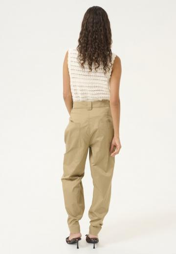 Пуловер без рукавов