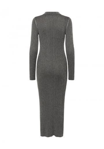 Вязаное платье