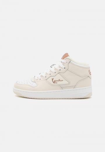 Гандбольные кроссовки