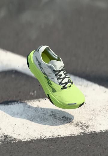 Беговые кроссовки