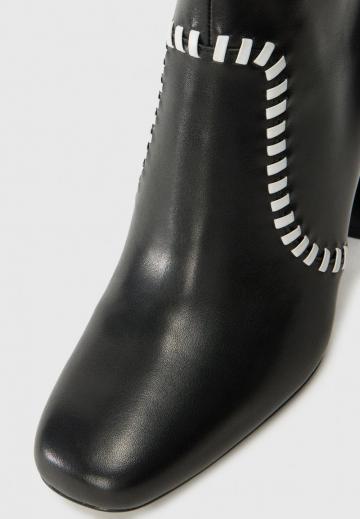 Высокие сапоги