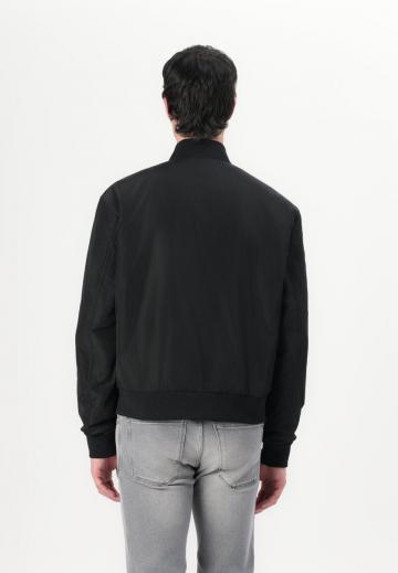 Куртка бомбер