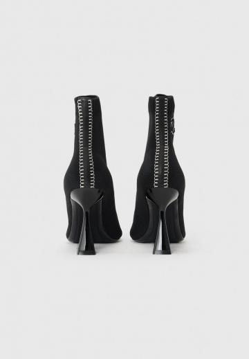 Высокие сапоги