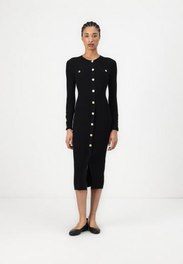 Вязаное платье