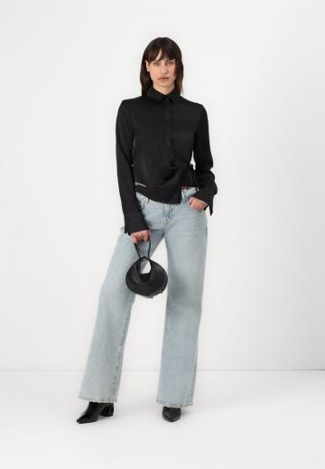 Атласная блузка