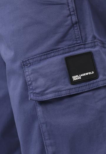 Брюки с накладными карманами