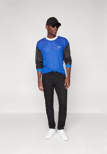 Узкие джинсы