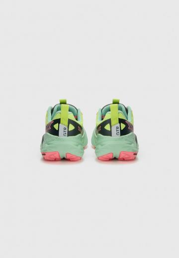 Беговые кроссовки