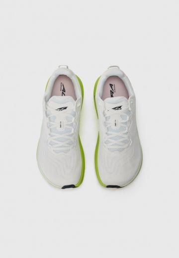 Беговые кроссовки