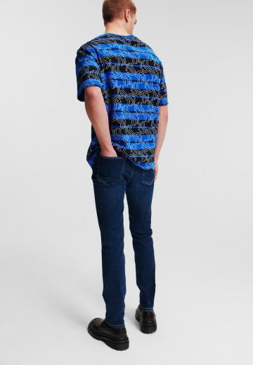 Узкие джинсы