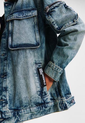 Джинсовая куртка