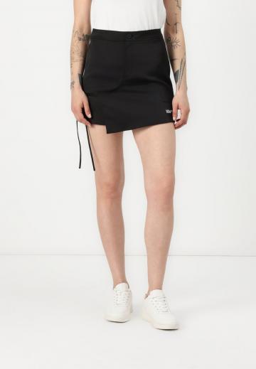 Юбка с накладными карманами